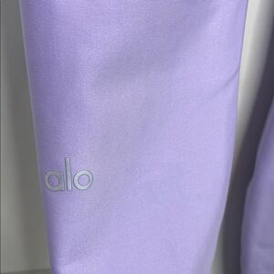 ALO High Waisted Yoga Light Purple Leggings Small